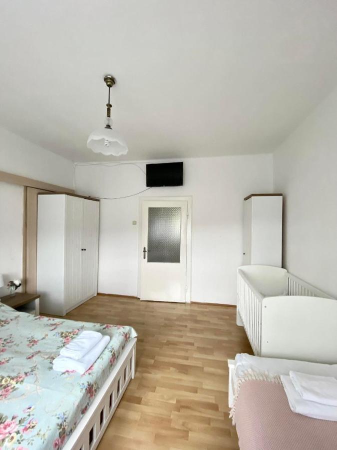 Bystrice Apartman Marketaアパートメント エクステリア 写真